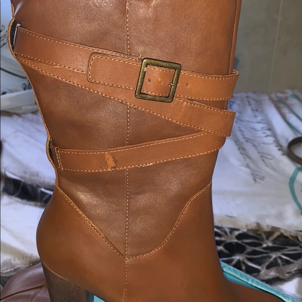 Boots - Picture 2 of 3